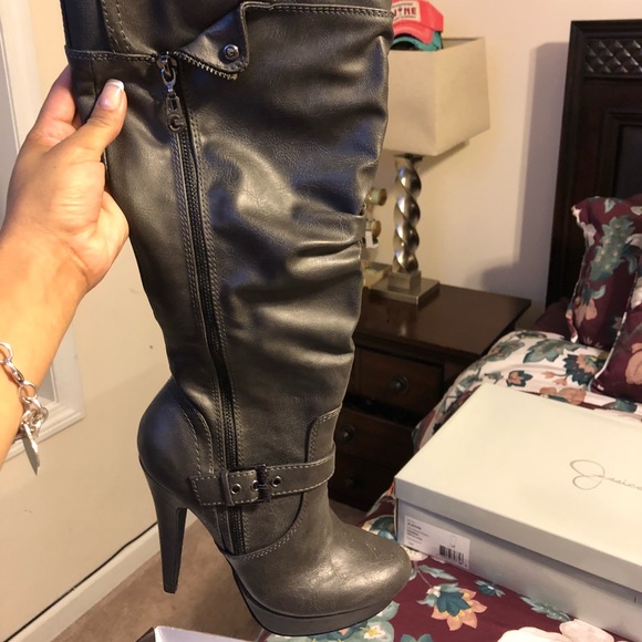 High boots - Picture 2 of 3